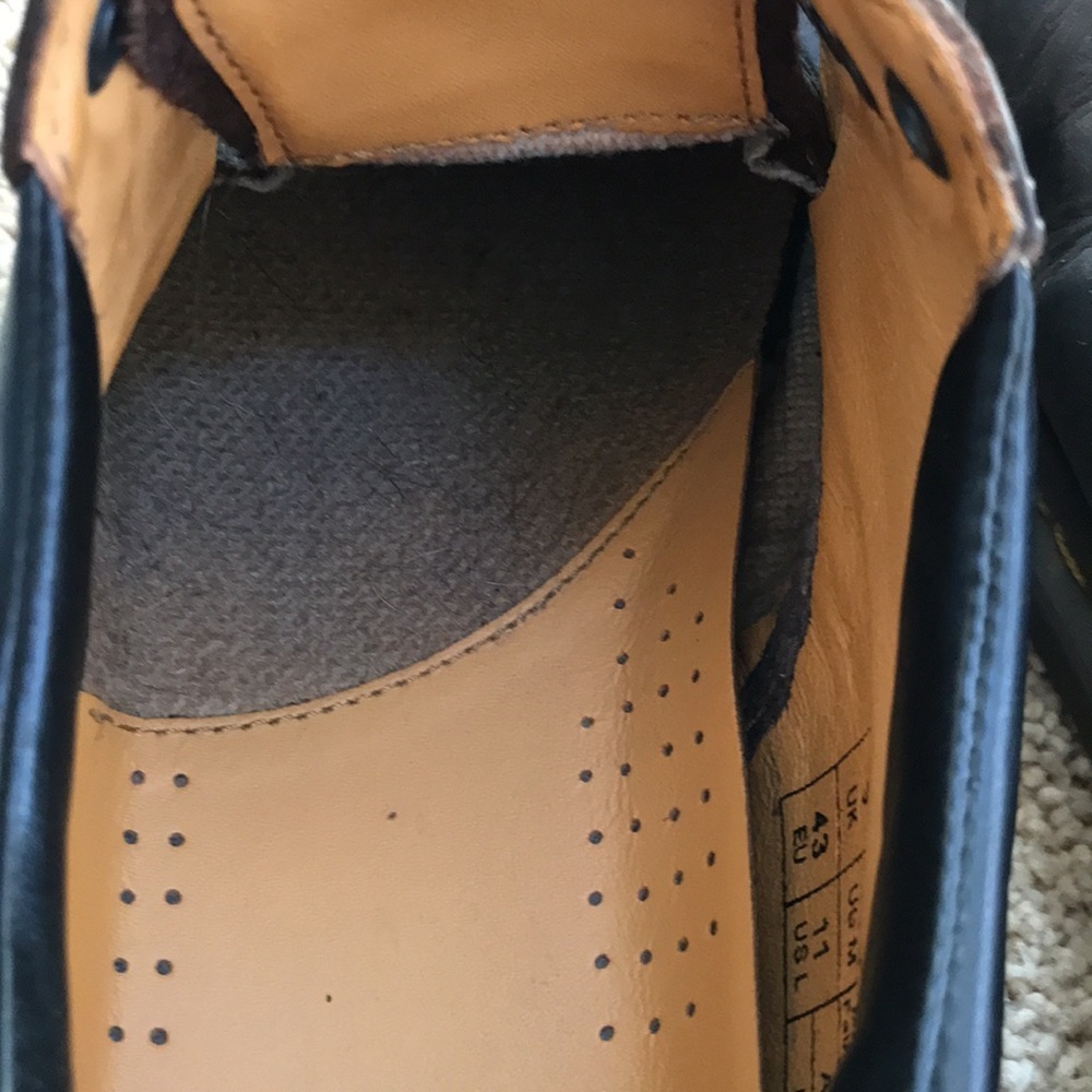 Dr Martens airwair Mens SZ 10 brown boots. - Picture 7 of 10